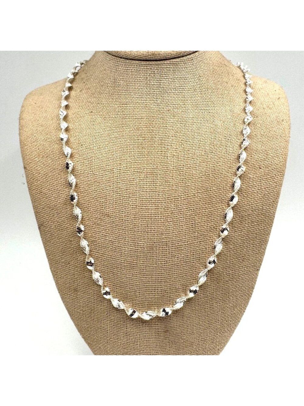 VTG Sterling Silver 925 Twisted Herringbone Chain Necklace Size 18" Length